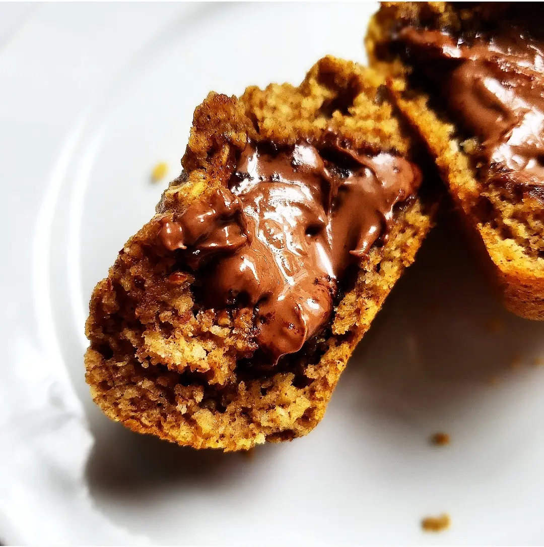 nutella stuffed pumpkin muffins- Nutella Stuffed Pumpkin Muffins Nutella stuffed pumpkin muffins with gooey center — Sugar Face Bakes