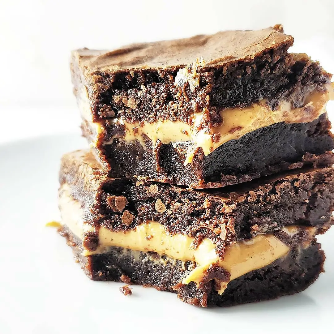 peanut butter stuffed brownies- Peanut Butter Stuffed Brownies Peanut butter stuffed brownies with fudgy layers — Sugar Face Bakes