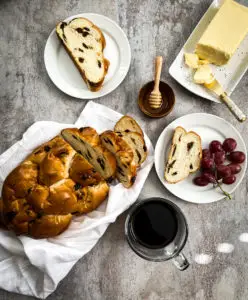 Breads, Breakfast, Desserts cinnamon raisin bagels Black Pepper |Cherry Tomato |Cumin |Fresh Basil |Garlic