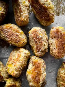 cauliflower cheese tots- Baked Cauliflower Cheese Tots Appetizers, Gluten Free, Oven Baked cauliflower cheese tots Cauliflower |Cheese |Egg |Garlic Powder |Mozzarella Cheese