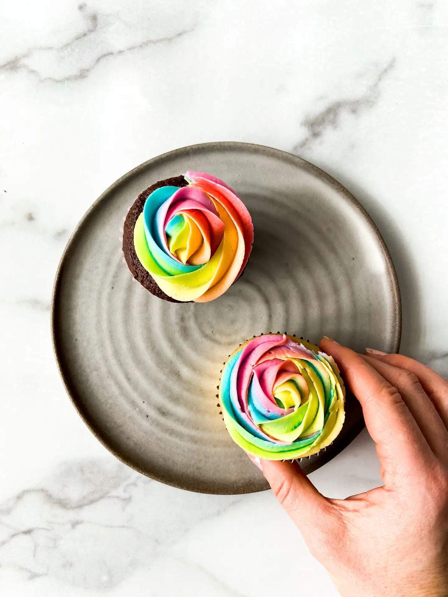 rainbow buttercream frosting- Rainbow Buttercream Frosting rainbow buttercream frosting technique — Sugar Face Bakes