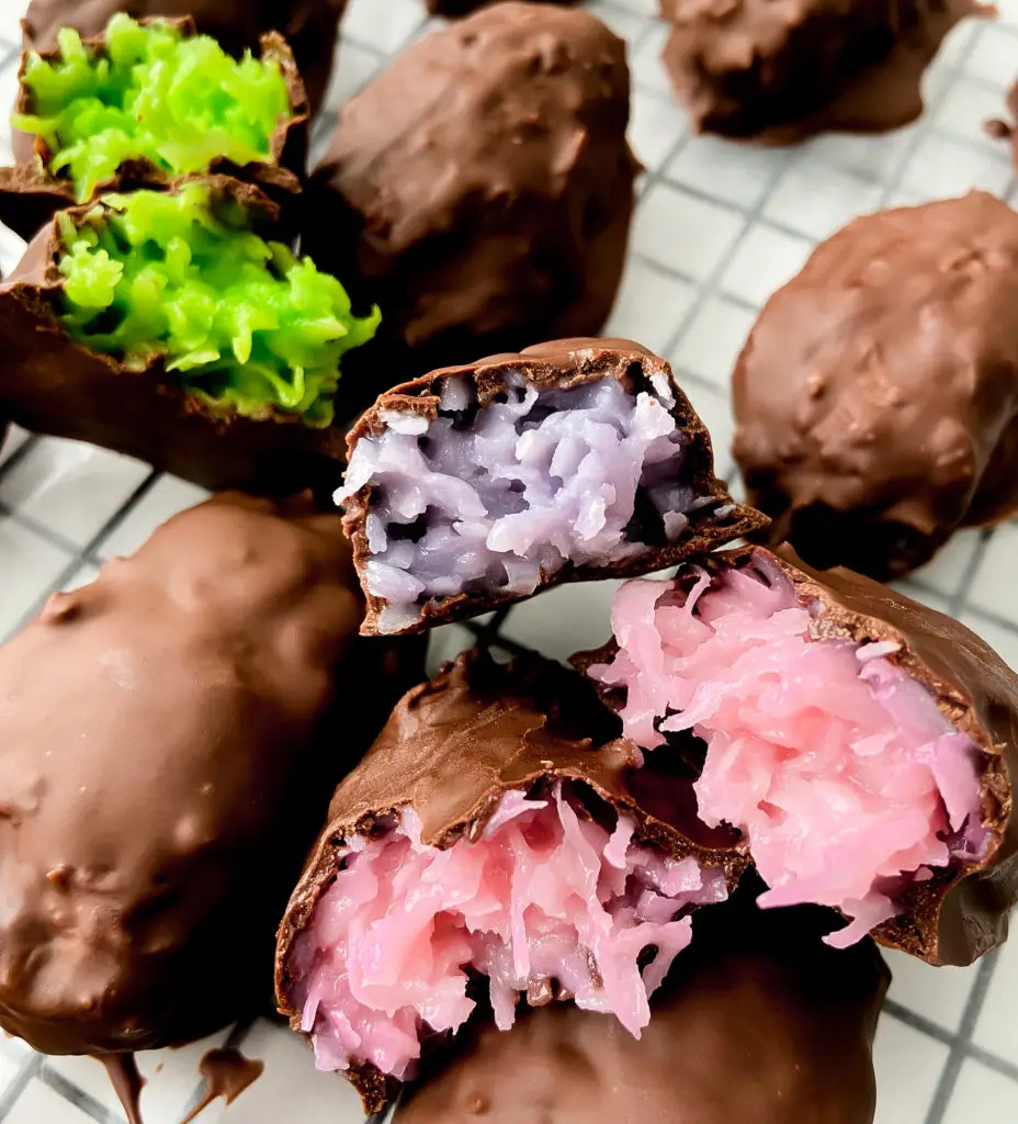 Homemade Mounds Bars with a creamy coconut center and dark chocolate coating — Sugar Face Bakes