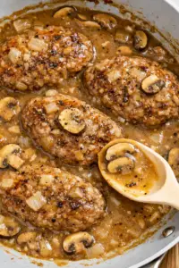 Salisbury steak with mushroom gravy — Sugar Face Bakes